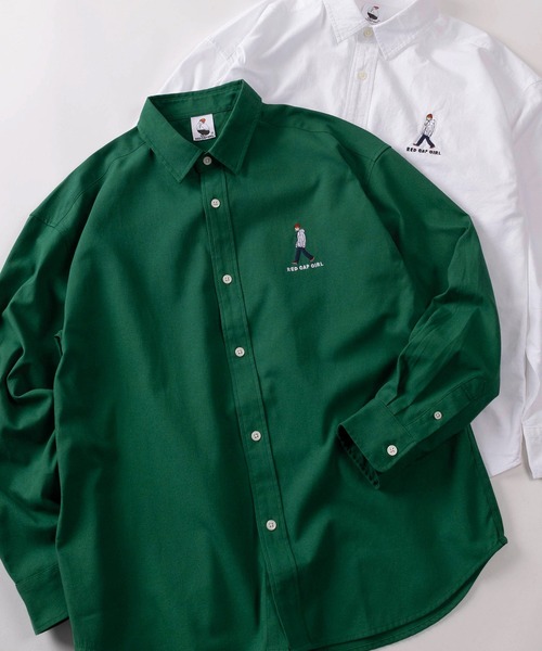 Red Cap Girl（レッドキャプガール）の「【70】【RCG/レッドキャップガール】ワンポイント刺繍 無地 オックスシャツ/メンズ/レディース/ユニセックス（シャツ/ブラウス・メンズ・イエロー/ピンク/サックスブルー/グリーン/ネイビー/ホワイト・M/L/XL）」の2枚目の写真