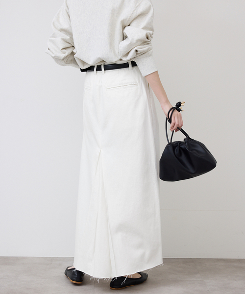 SLOBE IENA（スローブイエナ）の「LE DENIM BOXY TUCK デニムスカート（デニムスカート・レディース・ネイビー/ホワイト・38/36）」の7枚目の写真