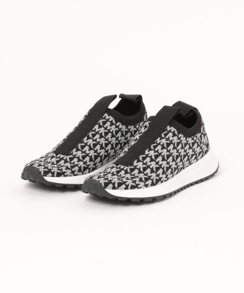 MICHAEL KORS(マイケルコース)の「BODIE スリッポン スニーカー(スリッポン・レディース・ブラック・8/7.5/7/6.5/6/5.5/5/8.5/9)」の1枚目の写真