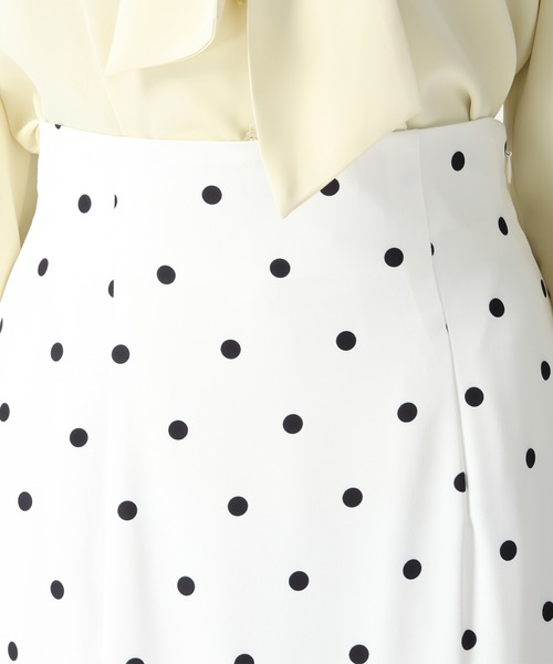 MISCH MASCH（ミッシュマッシュ）の「2026春夏新作 裾シアーマーメイドスカート（スカート・レディース・グレー/ブルー/ホワイト×ブラック・M/S）」の12枚目の写真