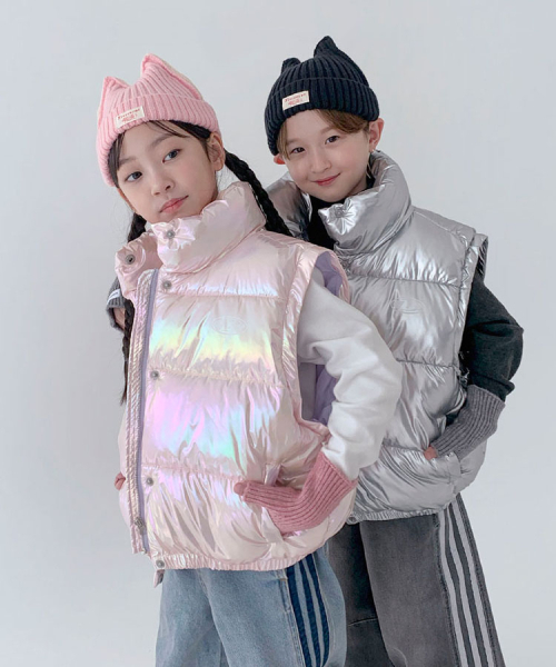 BERRYCLOSET（ベリークローゼット）の「ホログラムオーロラパディング (2way)（ブルゾン・レディース・その他・19号）」の4枚目の写真