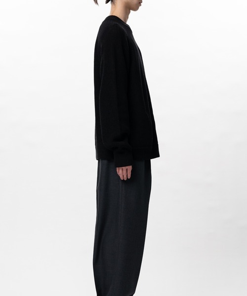 In・stru(men-tal).(インストルメンタル)の「Cotton High Density Knit Sweater(Tシャツ/カットソー・メンズ・ダークグレー/ブラック/ライトグレー・44/48/46)」の18枚目の写真