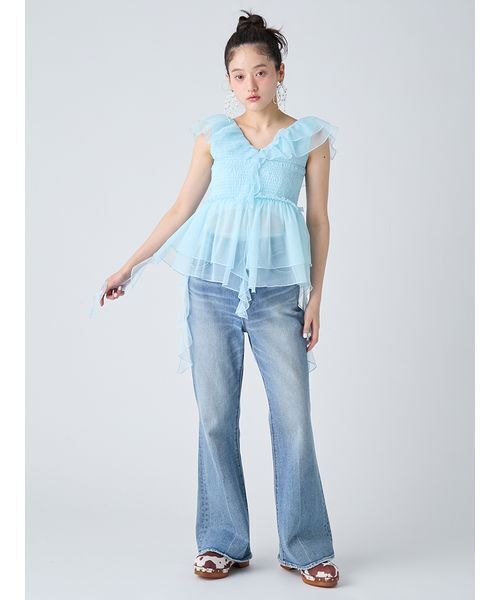 LILY BROWN（リリーブラウン）の「【WEB限定00サイズ】ストレッチセミフレアデニムパンツ（デニムパンツ・レディース・ライトブルー/ブルー/インディゴブルー・0/1）」の4枚目の写真