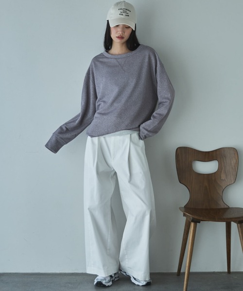 Doux archives(ドゥアルシーヴ)の「ボートネックラメ裏毛長袖プルオーバー(スウェット・レディース・ピンク/オフホワイト/グレー・FREE)」の8枚目の写真