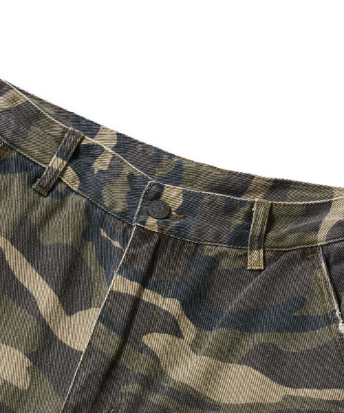 BROWNBREATH（ブラウンブレス）の「DESTROYED CAMO DOUBLE KNEE PANTS - KHAKI（その他パンツ・レディース・その他・XL/S/M/L）」の3枚目の写真