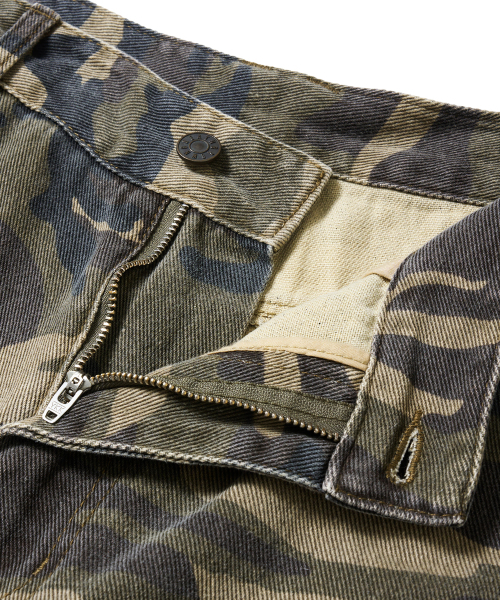 BROWNBREATH（ブラウンブレス）の「DESTROYED CAMO DOUBLE KNEE PANTS - KHAKI（その他パンツ・レディース・その他・XL/S/M/L）」の7枚目の写真