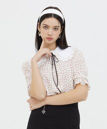 VVV（ブイブイブイ）の「レースビッグカラー フラワー 半袖ブラウス _ ホワイト（シャツ/ブラウス）」