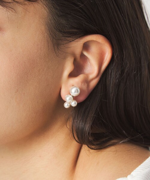 green label relaxing(グリーンレーベルリラクシング)の「4ランダム イヤリング(イヤリング・レディース・オフホワイト・FREE)」の1枚目の写真