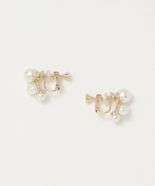 green label relaxing(グリーンレーベルリラクシング)の「4ランダム イヤリング(イヤリング・レディース・オフホワイト・FREE)」の3枚目の写真