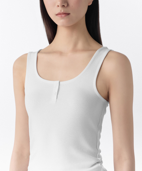 MUSINSA STANDARD WOMAN（ムシンサスタンダードウーマン）の「ウィメンズソフトジャージヘンリータンクトップ[ホワイト]（Tシャツ/カットソー・レディース・その他・SMALL/MEDIUM/LARGE/X-SMALL）」の4枚目の写真