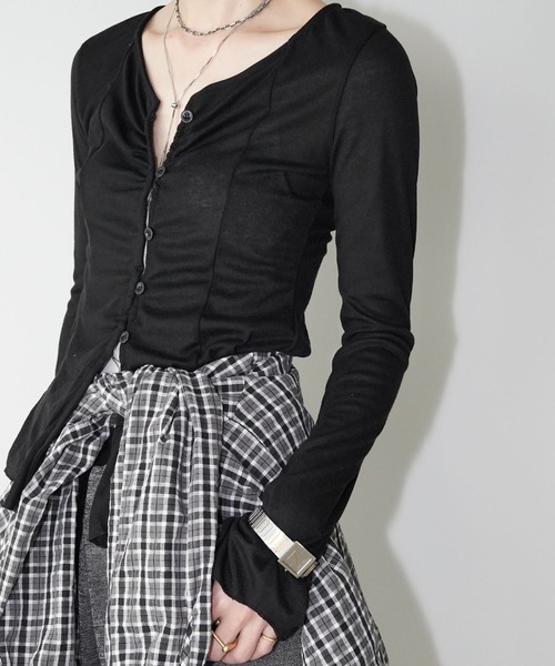 chuclla（チュクラ）の「シャーリングVネックフレアトップス chw26s087（Tシャツ/カットソー・レディース・グレー/アイボリー/ブラック・FREE）」の3枚目の写真