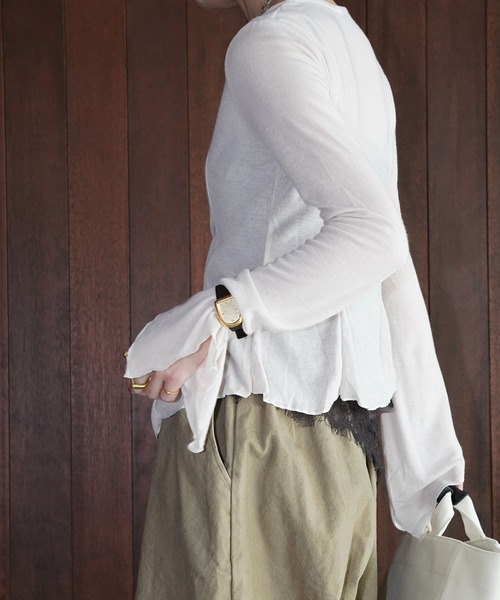 chuclla（チュクラ）の「シャーリングVネックフレアトップス chw26s087（Tシャツ/カットソー・レディース・グレー/アイボリー/ブラック・FREE）」の5枚目の写真