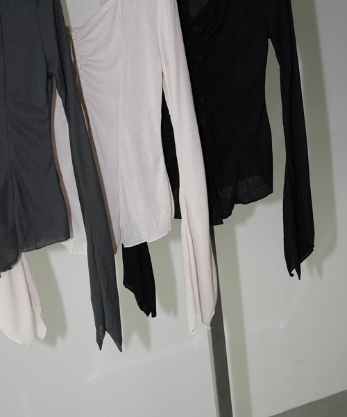 chuclla（チュクラ）の「シャーリングVネックフレアトップス chw26s087（Tシャツ/カットソー・レディース・グレー/アイボリー/ブラック・FREE）」の15枚目の写真