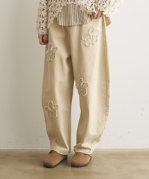 Crisp（クリスプ）の「フラワーモチーフカーブデニムパンツ（デニムパンツ）」