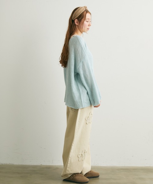 Crisp(クリスプ)の「フラワーモチーフカーブデニムパンツ(デニムパンツ・レディース・ブルー/アイボリー・FREE)」の15枚目の写真