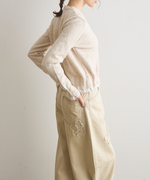 Crisp（クリスプ）の「フラワーモチーフカーブデニムパンツ（デニムパンツ・レディース・ブルー/アイボリー・FREE）」の9枚目の写真