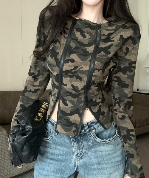 SHEENA(シーナ)の「ダブルファスナーデザインカモフラ柄フーディートップス(Tシャツ/カットソー・レディース・カーキ・M)」の12枚目の写真