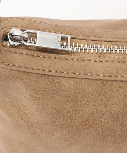 STANDOIL（スタンドオイル）の「【WEB＋一部店舗限定】STAND OIL / スタンドオイル Mushy Bag Mini（ショルダーバッグ・レディース・ホワイト/キャメル/ブラック・FREE）」の15枚目の写真