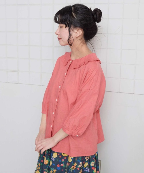 l'atelier du savon（アトリエドサボン）の「襟プリーツ綿麻ブラウス（シャツ/ブラウス・レディース・ブルー/ブラック/アイボリー/オレンジ・FREE）」の7枚目の写真