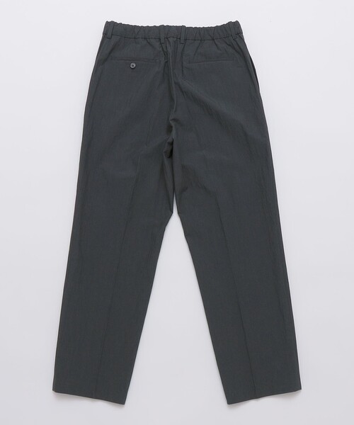 SHIPS（シップス）の「SHIPS:〈洗濯機可能〉CO+ ノープリーツ パンツ(セットアップ対応)（その他パンツ・メンズ・ダークグレー/グレー系その他/ブラック・SMALL/MEDIUM/LARGE）」の17枚目の写真