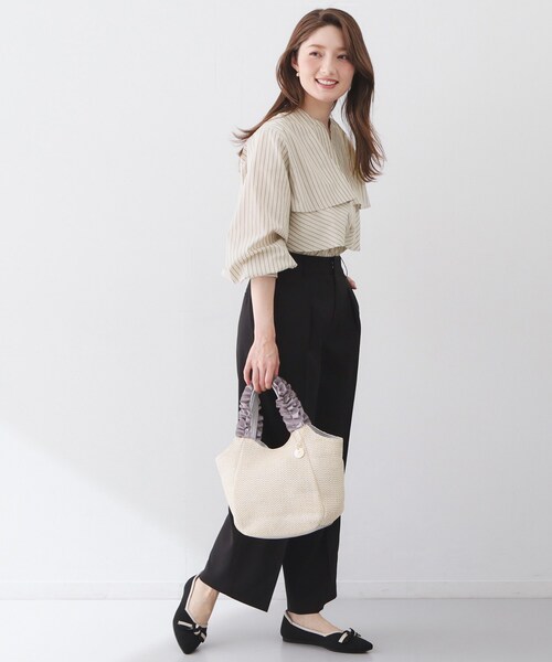 index(インデックス)の「フリルキーネックシャツ【洗濯機OK/イージーアイロン/防シワ】《XS~LL/7col》(シャツ/ブラウス・レディース・ベージュ系その他6/ピンク系3/サックスブルー系2/オフホワイト/ホワイト系9/ネイビー系5/ライトグリーン系・36/38/40/34/42)」の15枚目の写真