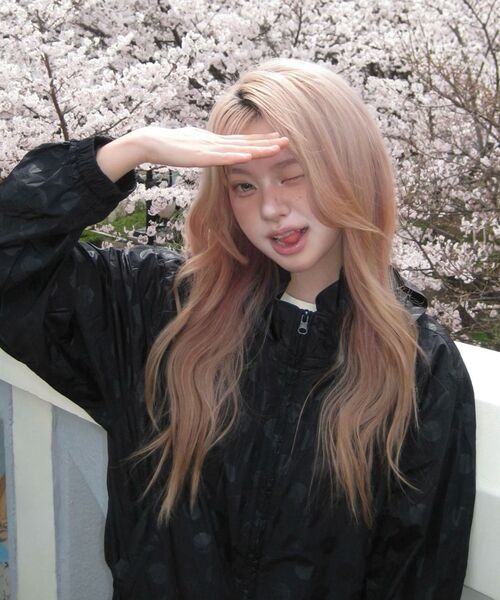 AMESWORLDWIDE(アメスワールドワイド)の「GLOSSY DOT WINDBREAKER BLACK(ナイロンジャケット・レディース・その他・FREE)」の10枚目の写真