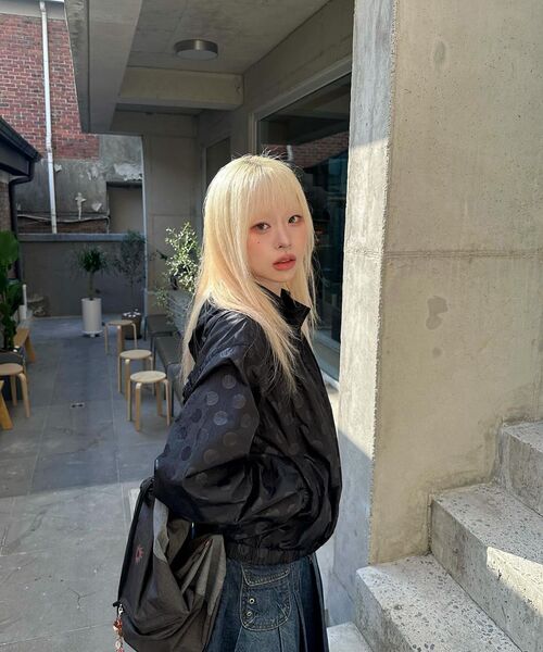 AMESWORLDWIDE(アメスワールドワイド)の「GLOSSY DOT WINDBREAKER BLACK(ナイロンジャケット・レディース・その他・FREE)」の11枚目の写真