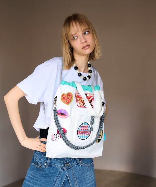 Cepica(セピカ)の「【Cepica×CONTROL FREAK】パッチナイロン3Wayスクエアトート(別注)(トートバッグ・レディース・オフホワイト/ネイビー・FREE)」の5枚目の写真