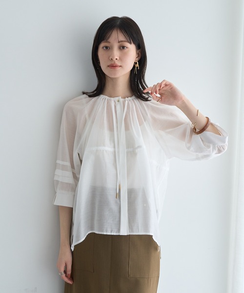 YECCA VECCA(イェッカヴェッカ)の「タックスリーブシアーシャツ(シャツ/ブラウス・レディース・ブラック/オフホワイト/オレンジ・FREE)」の2枚目の写真