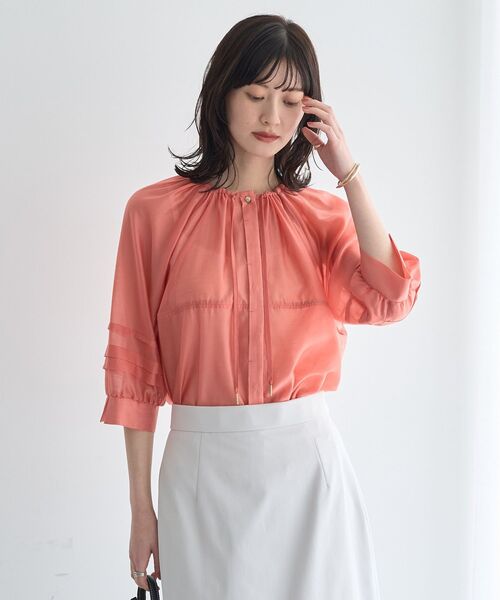 YECCA VECCA(イェッカヴェッカ)の「タックスリーブシアーシャツ(シャツ/ブラウス・レディース・ブラック/オフホワイト/オレンジ・FREE)」の1枚目の写真