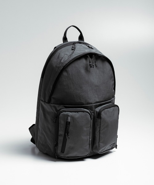 +phenix(プラスフェニックス)の「+phenix(プラスフェニックス)DUO BACKPACK / DUO バックパック(バックパック/リュック・メンズ・ブラック/グレー・ONE SIZE)」の1枚目の写真