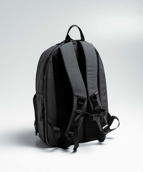 +phenix(プラスフェニックス)の「+phenix(プラスフェニックス)DUO BACKPACK / DUO バックパック(バックパック/リュック・メンズ・ブラック/グレー・ONE SIZE)」の6枚目の写真