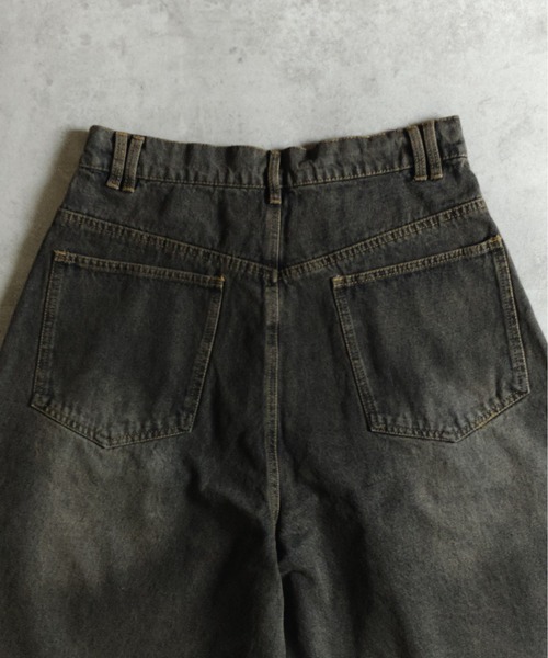 many men many mind(メニーメンメニーマインド)の「MANYMENMANYMINDS / 泥加工デニム/タックワイドショートパンツ(デニムパンツ・メンズ・サックスブルー/ブルー/ブラック・LARGE/MEDIUM)」の7枚目の写真