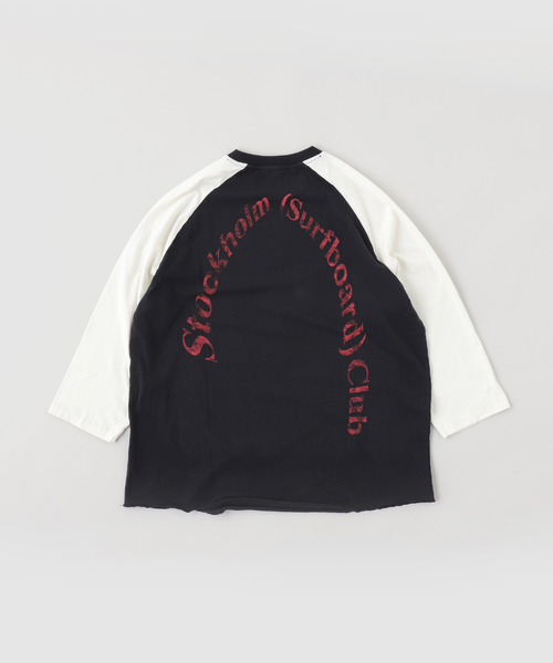 Stockholm Surfboard Club(ストックホルムサーフボードクラブ)の「STOCKHOLM SURFBOARD CLUB VINNIE(Tシャツ/カットソー・メンズ・ブラック・MEDIUM/SMALL)」の2枚目の写真