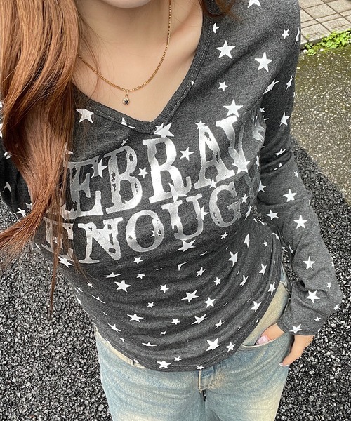 ROGER AND RAW(ロジャーアンドロウ)の「スタープリントVネックロンT(Tシャツ/カットソー・レディース・ホワイト/グレー・FREE)」の15枚目の写真