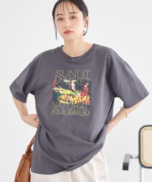earth music&ecology(アースミュージックアンドエコロジー)の「【接触冷感】アソートプリントTシャツ(Tシャツ/カットソー・レディース・レッド/オフホワイト/チャコールグレー・FREE)」の3枚目の写真