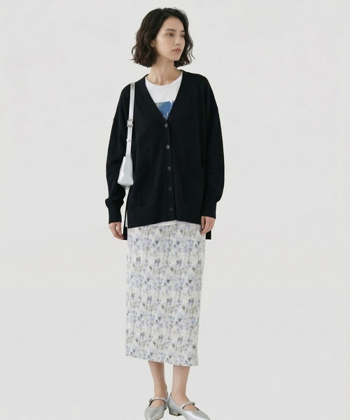 GLOBAL WORK(グローバルワーク)の「サラサラDRYVネックカーディガン長袖/655854(カーディガン/ボレロ・レディース・ライトブルー/ブラック/ベージュ系・SMALL/LARGE/MEDIUM)」の14枚目の写真