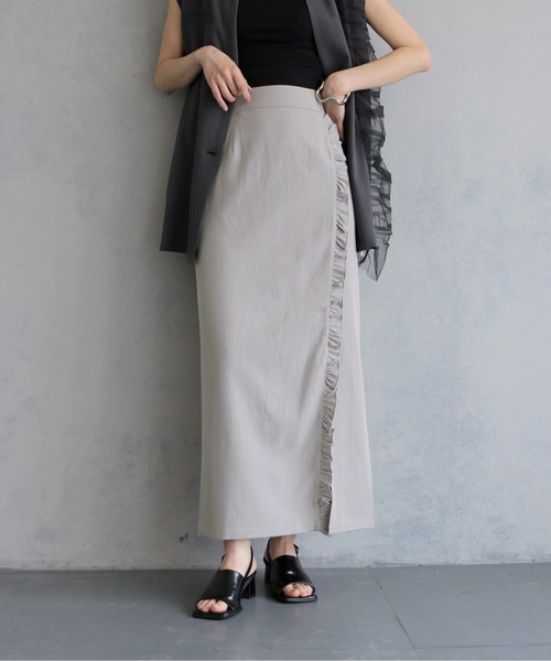 &g'aime(アンジェム)の「【&g'aime 】ラッフルラインスカート Ruffle Line Skirt(スカート・レディース・ブラック/グレー・FREE)」の1枚目の写真