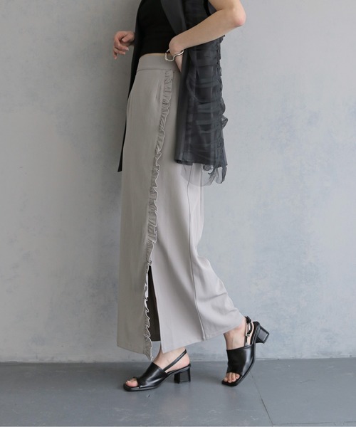 &g'aime(アンジェム)の「【&g'aime 】ラッフルラインスカート Ruffle Line Skirt(スカート・レディース・ブラック/グレー・FREE)」の17枚目の写真