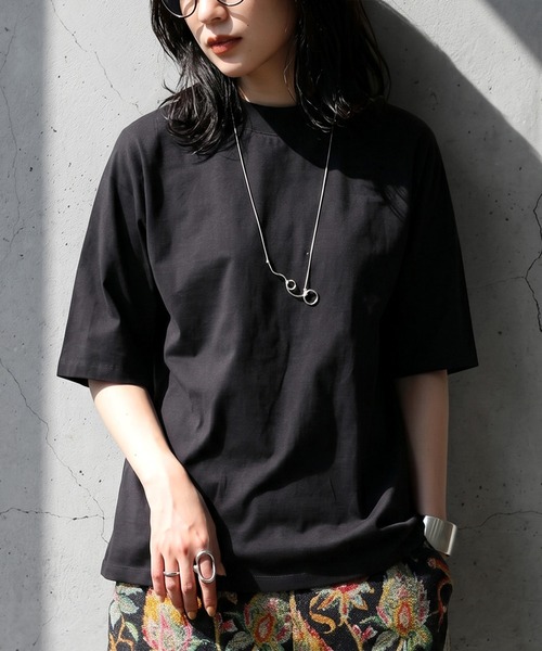 antiqua(アンティカ)の「綿100 接触冷感 UVカット Tシャツ(Tシャツ/カットソー・レディース・ホワイト/ブラック・P/R)」の2枚目の写真