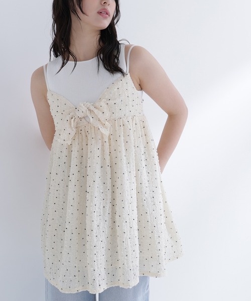 NATURAL BEAUTY BASIC(ナチュラルビューティーベーシック)の「ドットキャミチュニック(キャミソール・レディース・ホワイト系その他/ブラック系その他2・フリ-)」の1枚目の写真