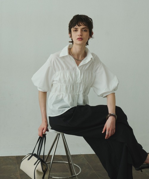 Plumel(プルメル)の「Volume Half Sleeve Shirring Shirt / ボリュームハーフスリーブシャーリングシャツ(シャツ/ブラウス・レディース・サックスブルー/オフホワイト・MEDIUM)」の19枚目の写真