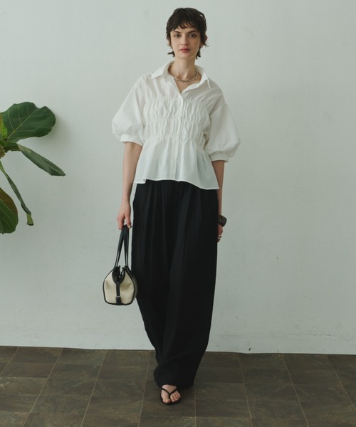 Plumel(プルメル)の「Volume Half Sleeve Shirring Shirt / ボリュームハーフスリーブシャーリングシャツ(シャツ/ブラウス・レディース・サックスブルー/オフホワイト・MEDIUM)」の16枚目の写真