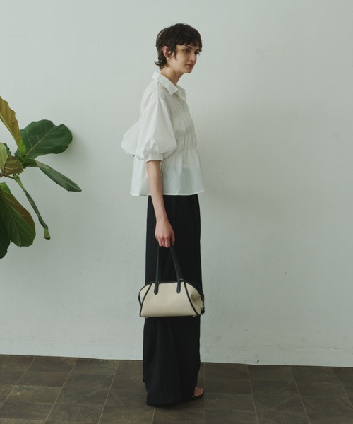 Plumel(プルメル)の「Volume Half Sleeve Shirring Shirt / ボリュームハーフスリーブシャーリングシャツ(シャツ/ブラウス・レディース・サックスブルー/オフホワイト・MEDIUM)」の18枚目の写真