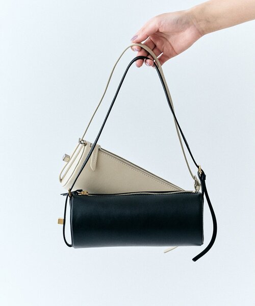 Whim Gazette(ウィムガゼット)の「<WEB限定>【BOTERO】LORI Bag(ハンドバッグ・レディース・ブラック/アイボリー・FREE)」の1枚目の写真