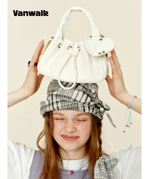 VANWALK（バンウォーク）の「Mochi Leather Tote Bag [White]（ショルダーバッグ・レディース・ホワイト・FREE）」の6枚目の写真
