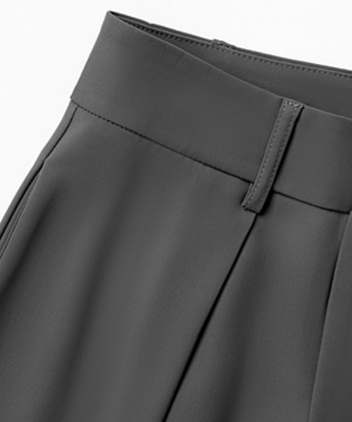 COCOMOMO(ココモモ)の「オンオフ主役の洗練ライン。 タックワイドスラックスパンツ タックパンツ ワイドパンツ ハイウエスト ワイド ストレート パンツ きれいめ オフィス オフィスカジュアル(その他パンツ・レディース・ブラック/ブラウン/ダークグレー・L/M/S)」の6枚目の写真