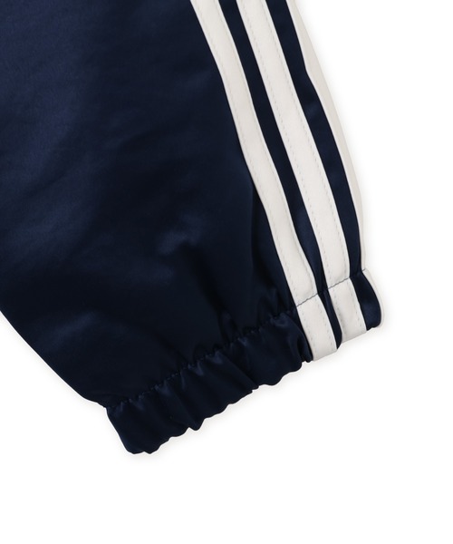 adidas(アディダス)の「adidas 3 STRIPES SATIN PADDED JACKET / アディダス 3ストライプス サテン パデッド ジャケット(その他アウター・メンズ・ネイビー・S/M/L/XL/XXL)」の9枚目の写真