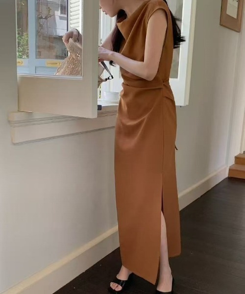 YUGA(ユーガ)の「YUGA_YGMC Korean-style French sleeve, slit, I-line dress(ワンピース・レディース・ライトブルー/オフホワイト/ブラウン/ブラック・FREE)」の10枚目の写真