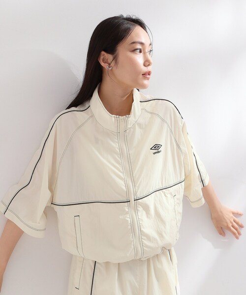 UMBRO(アンブロ)の「◆【umbro/アンブロ】シアーナイロン5分袖ZIPアップブルゾン(ブルゾン・レディース・ブラック/アイボリー・99)」の20枚目の写真